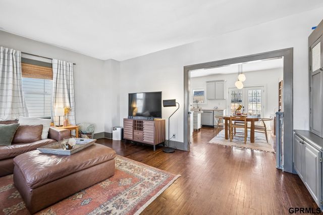 1018 S 35 Avenue, Omaha, NE 68105