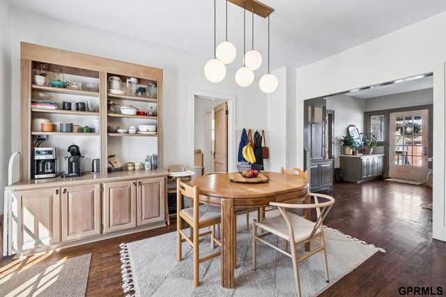 1018 S 35 Avenue, Omaha, NE 68105