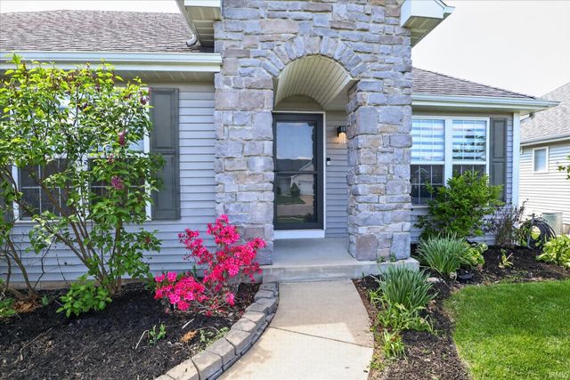507 Cloudmont Drive, Osceola, IN 46561