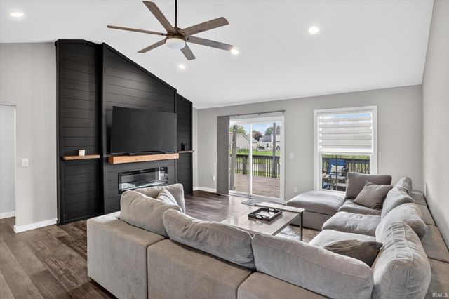 507 Cloudmont Drive, Osceola, IN 46561