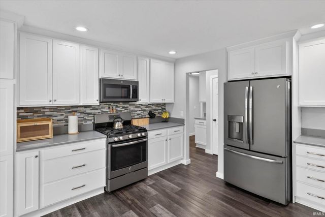 507 Cloudmont Drive, Osceola, IN 46561