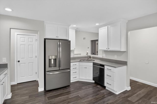 507 Cloudmont Drive, Osceola, IN 46561