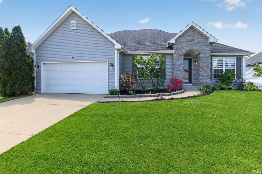 507 Cloudmont Drive, Osceola, IN 46561
