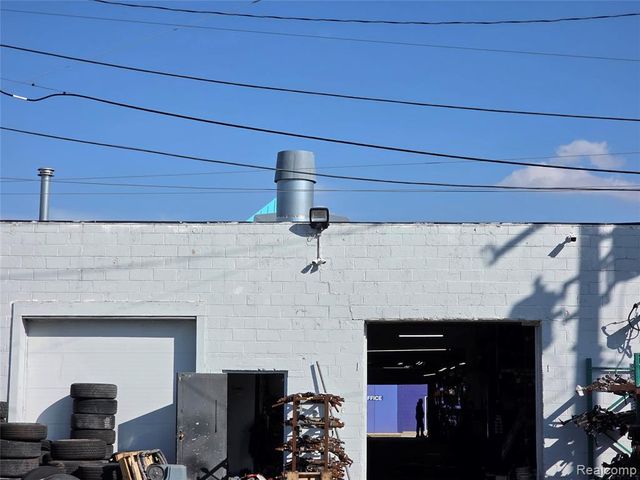 12317 Woodbine Street, Redford, MI 48239