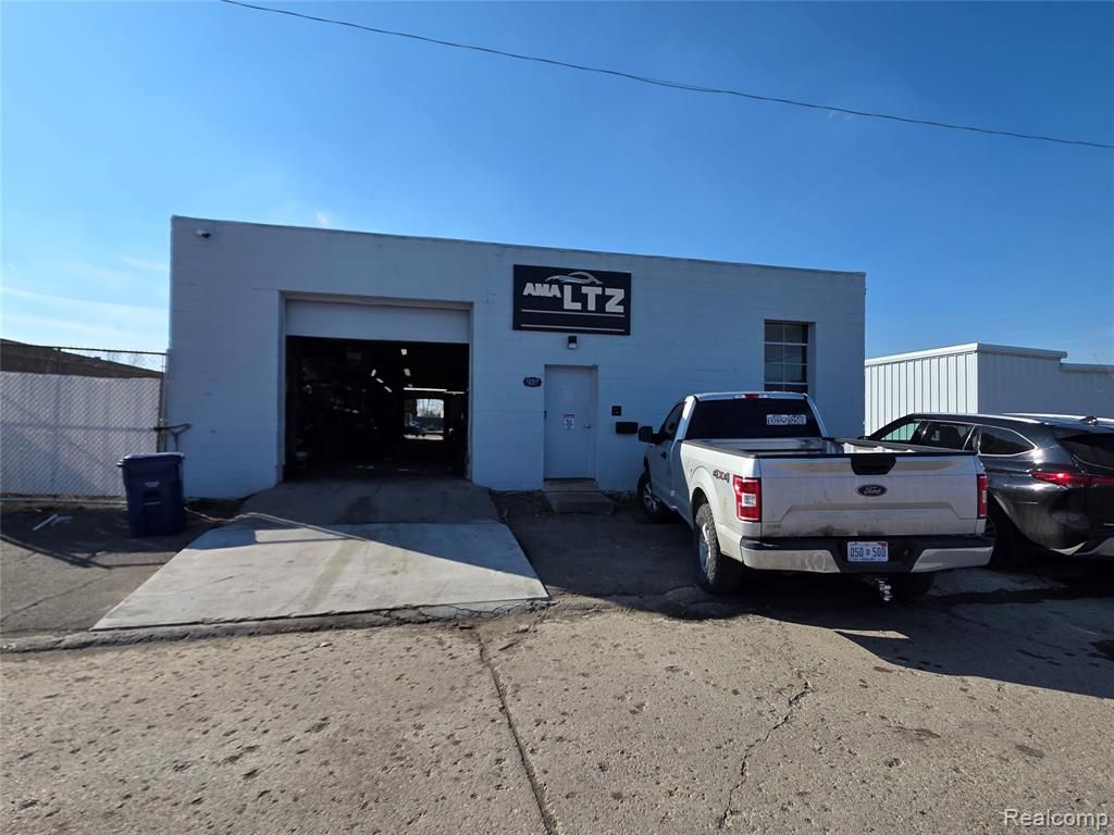 12317 Woodbine Street, Redford, MI 48239