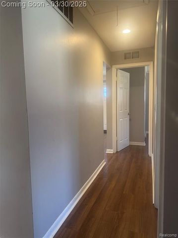 4631 Ziegler Street, Dearborn Heights, MI 48125