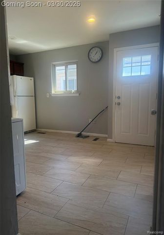 4631 Ziegler Street, Dearborn Heights, MI 48125