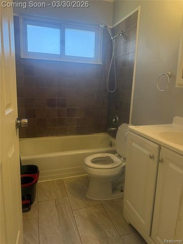 4631 Ziegler Street, Dearborn Heights, MI 48125