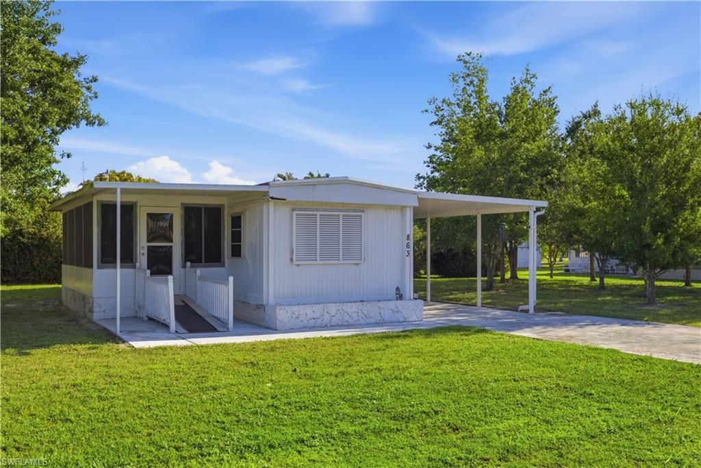 863 Manatee RD, NAPLES, FL 34114 — photo 2