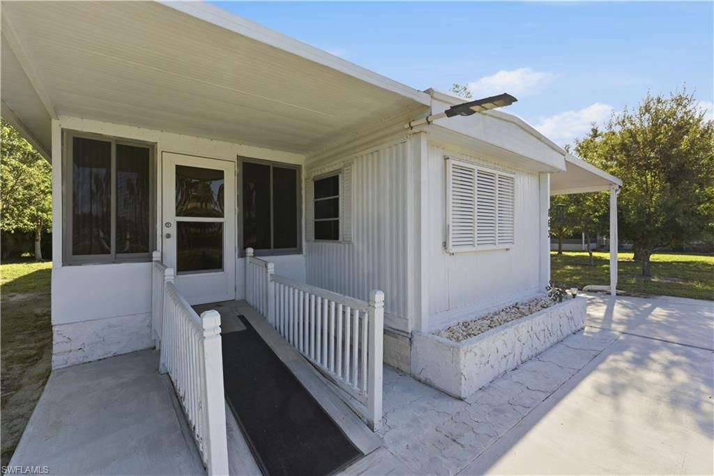 863 Manatee RD, NAPLES, FL 34114 — photo 5