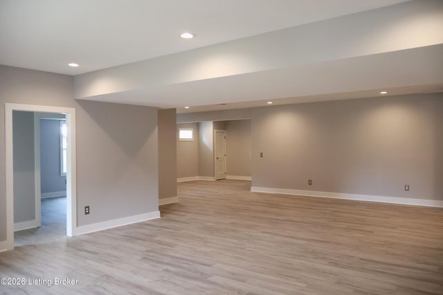 6619 Heritage Hills Dr, Crestwood, KY 40014