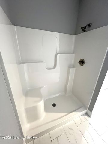 6619 Heritage Hills Dr, Crestwood, KY 40014