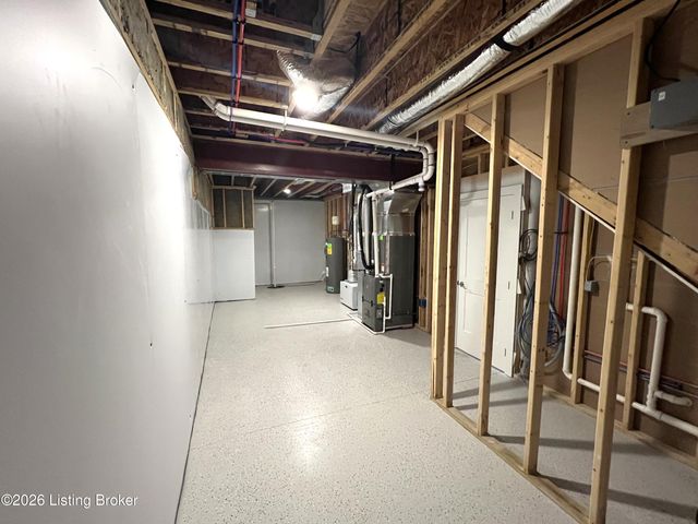 6619 Heritage Hills Dr, Crestwood, KY 40014