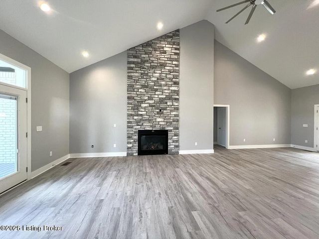 6619 Heritage Hills Dr, Crestwood, KY 40014