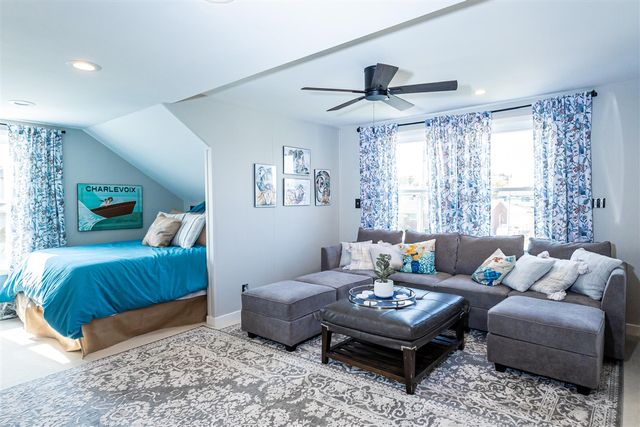 22515 E 10 Mile Road, Saint Clair Shores, MI 48080