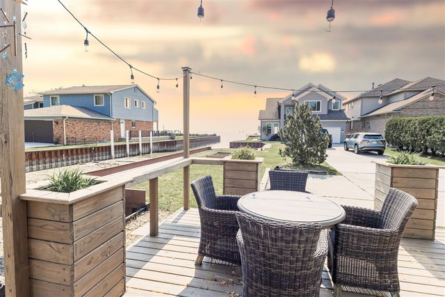 22515 E 10 Mile Road, Saint Clair Shores, MI 48080