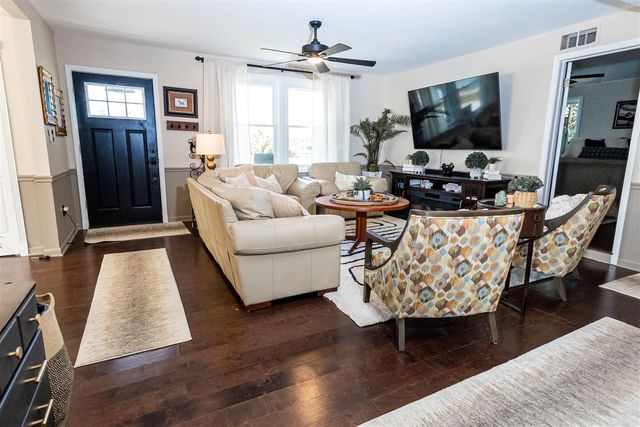 22515 E 10 Mile Road, Saint Clair Shores, MI 48080