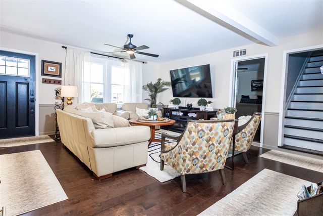 22515 E 10 Mile Road, Saint Clair Shores, MI 48080