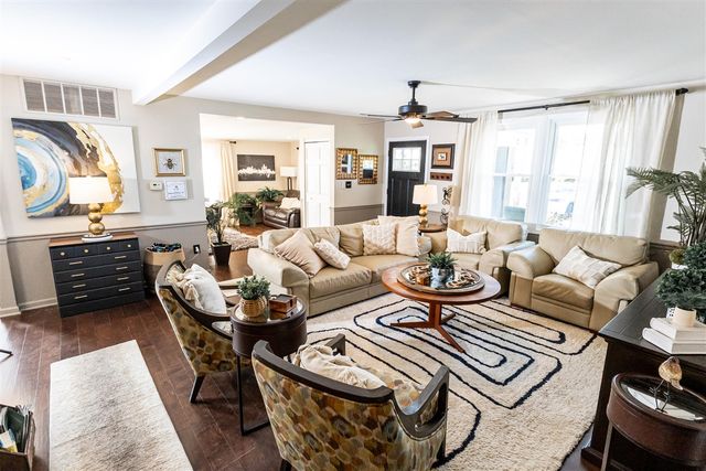 22515 E 10 Mile Road, Saint Clair Shores, MI 48080