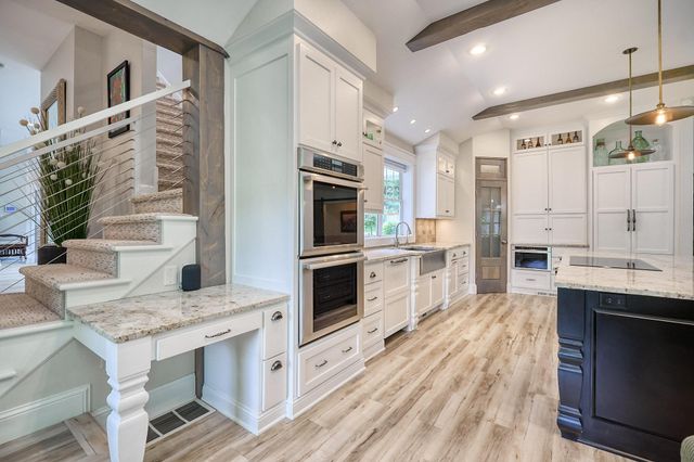 820 Niagara Lane N, Plymouth, MN 55447
