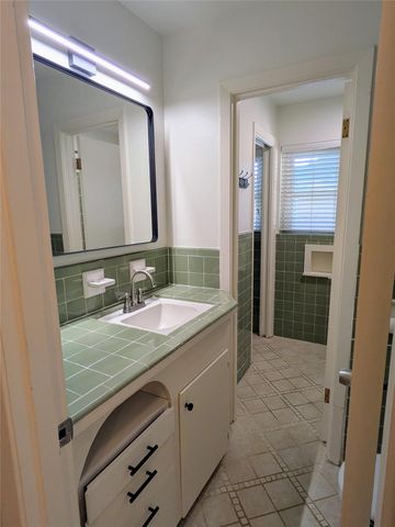 4514 Benning Drive, Houston, TX 77035