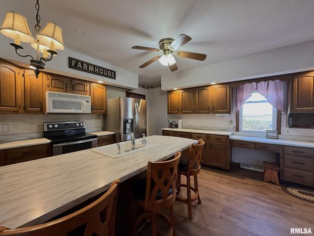 2260 Knox Rd 600 E, Wataga, IL 61488