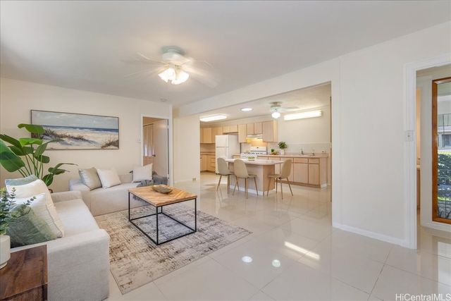 3098 E Manoa Road, Honolulu, HI 96822