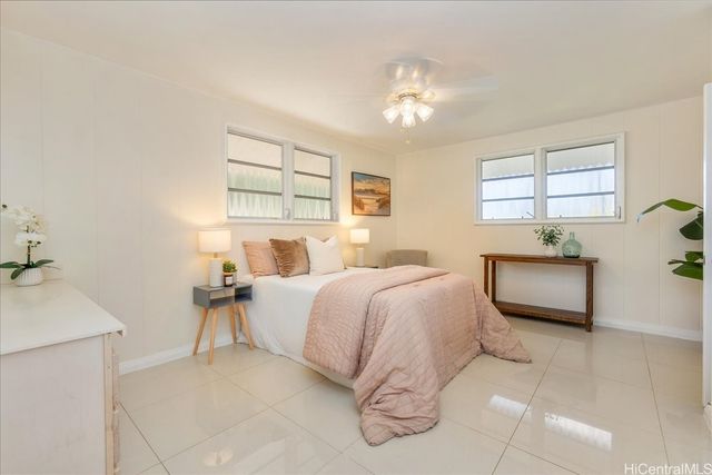 3098 E Manoa Road, Honolulu, HI 96822