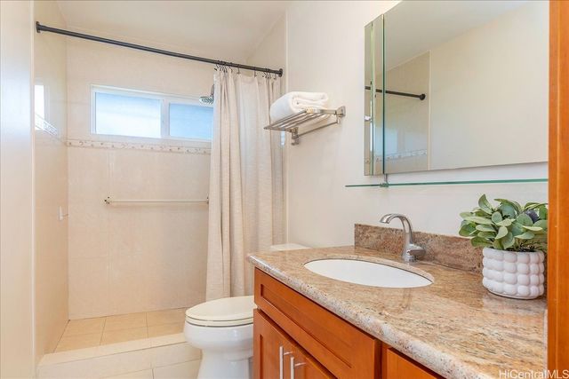 3098 E Manoa Road, Honolulu, HI 96822