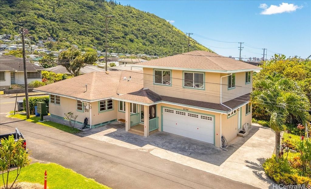 3098 E Manoa Road, Honolulu, HI 96822