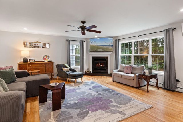 47 Lavoie Drive, Essex Junction, VT 05452