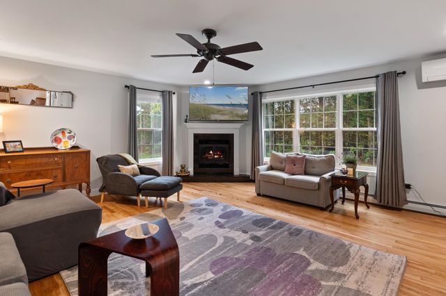 47 Lavoie Drive, Essex Junction, VT 05452