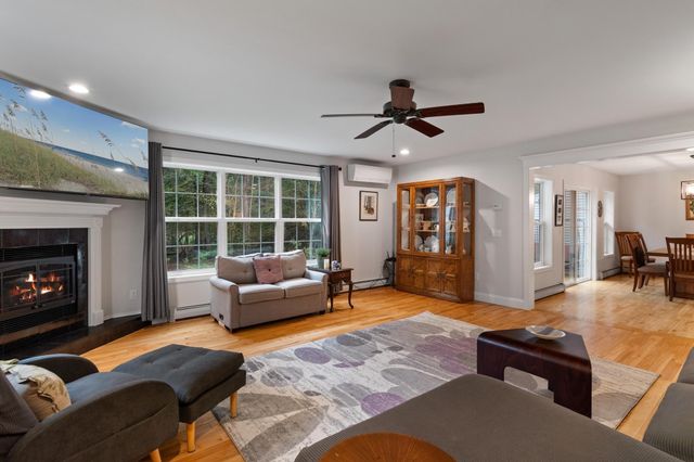 47 Lavoie Drive, Essex Junction, VT 05452