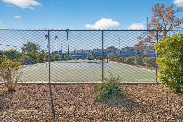 5330 Rod Court 102, Las Vegas, NV 89122