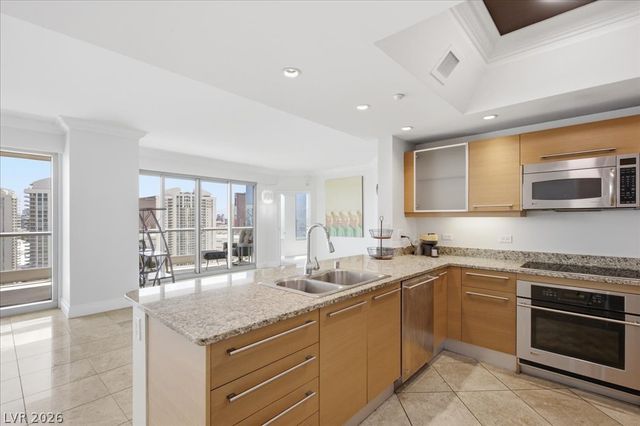 222 Karen Avenue 3305, Las Vegas, NV 89109