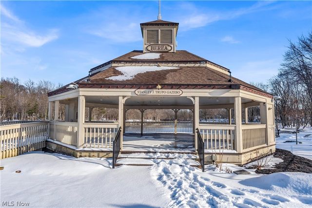 57 Riverside Drive, Berea, OH 44017