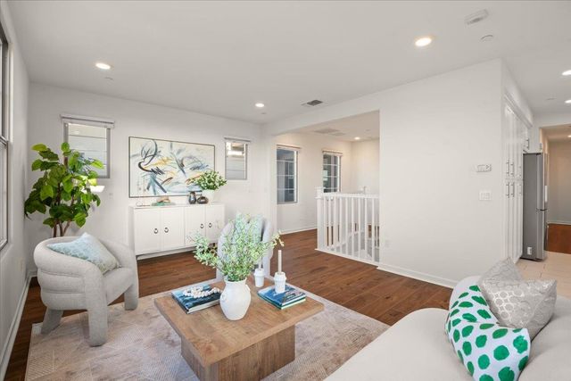 1087 Bigleaf Place 109, San Jose, CA 95131