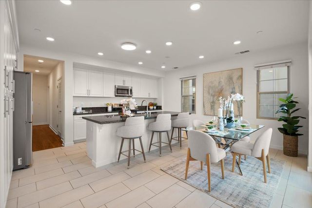 1087 Bigleaf Place 109, San Jose, CA 95131