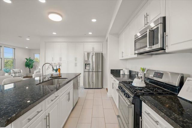 1087 Bigleaf Place 109, San Jose, CA 95131