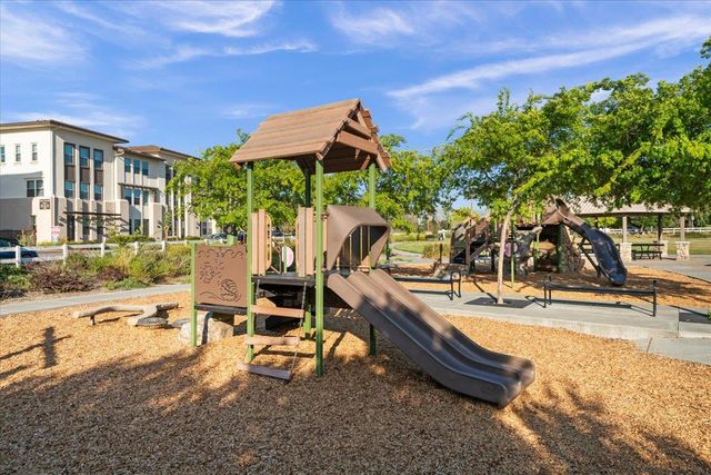 1087 Bigleaf Place 109, San Jose, CA 95131