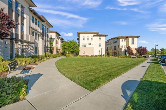 1087 Bigleaf Place 109, San Jose, CA 95131