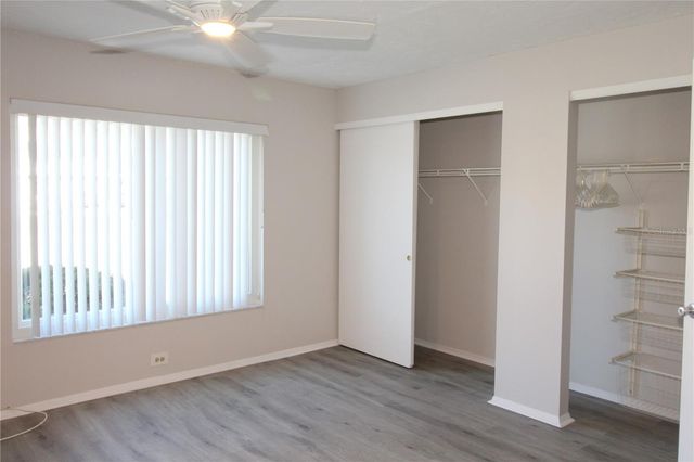 2628 HIDDEN LAKE DRIVE N B, Sarasota, FL 34237