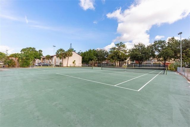 2628 HIDDEN LAKE DRIVE N B, Sarasota, FL 34237