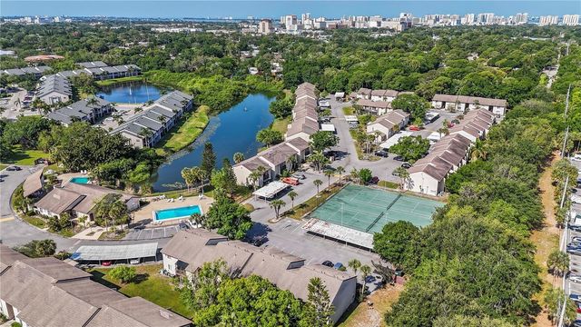 2628 HIDDEN LAKE DRIVE N B, Sarasota, FL 34237