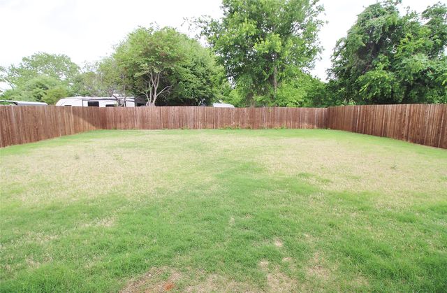 1449 Bennett Drive, Burleson, TX 76028