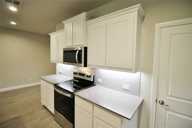 1449 Bennett Drive, Burleson, TX 76028