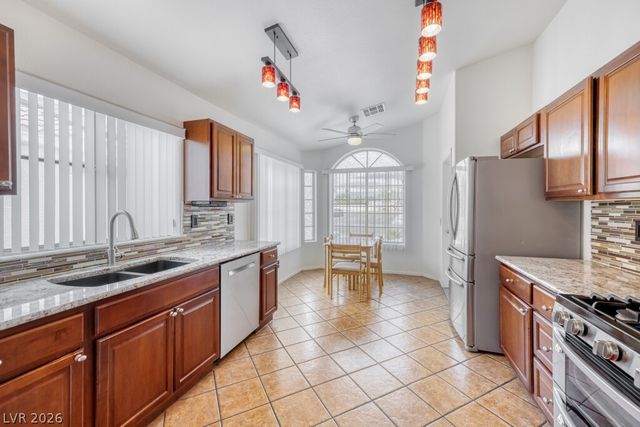 7621 Buckskin Avenue, Las Vegas, NV 89129