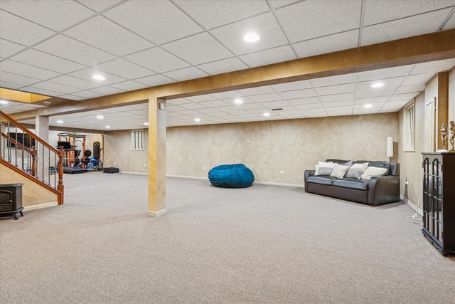 31 Croydon Lane, Oak Brook, IL 60523