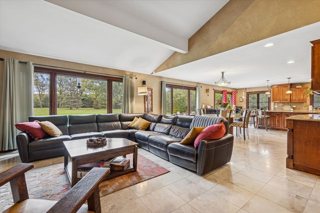 31 Croydon Lane, Oak Brook, IL 60523