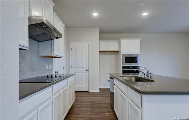 2553 Windle Ln, Seguin, TX 78155